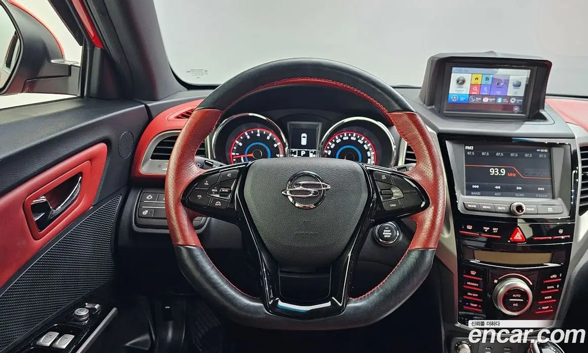 SsangYong TIBOLI 2015 1.6 автомат (гидро), фото 13