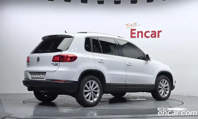 Volkswagen Tiguan 2015 2.0 автомат (гидро), миниатюра 2 Volkswagen Tiguan 2015 2.0 автомат (гидро), миниатюра 2