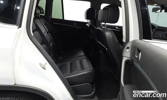 Volkswagen Tiguan 2015 2.0 автомат (гидро), миниатюра 12