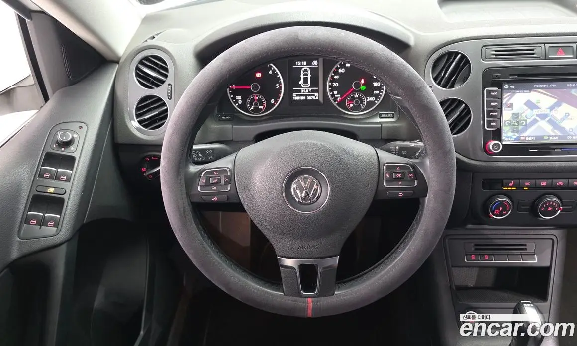 Volkswagen Tiguan 2015 2.0 автомат (гидро), фото 13 Volkswagen Tiguan 2015 2.0 автомат (гидро), фото 13