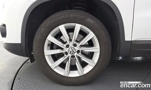 Volkswagen Tiguan 2015 2.0 автомат (гидро), миниатюра 5 Volkswagen Tiguan 2015 2.0 автомат (гидро), миниатюра 5