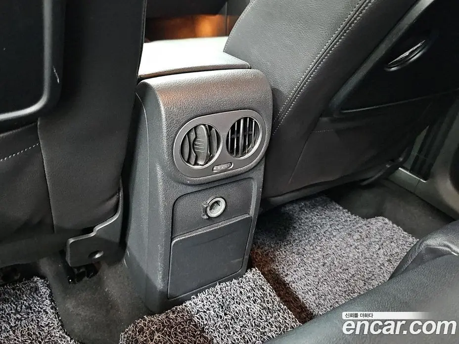 Volkswagen Tiguan 2015 2.0 автомат (гидро), фото 13 Volkswagen Tiguan 2015 2.0 автомат (гидро), фото 13