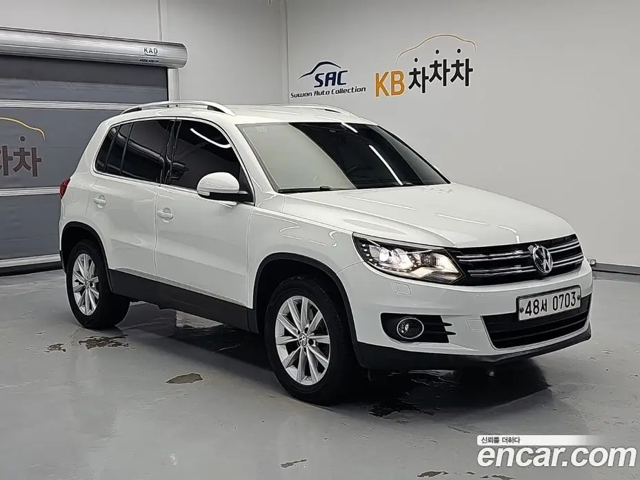Volkswagen Tiguan 2015 2.0 автомат (гидро), фото 4 Volkswagen Tiguan 2015 2.0 автомат (гидро), фото 4