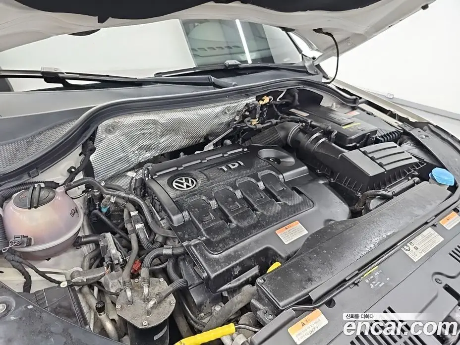 Volkswagen Tiguan 2015 2.0 автомат (гидро), фото 5 Volkswagen Tiguan 2015 2.0 автомат (гидро), фото 5