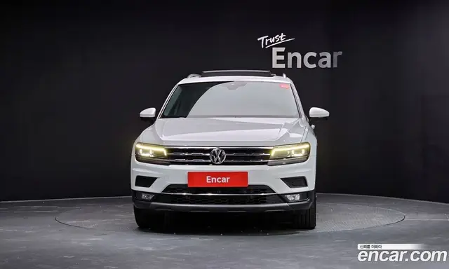 Volkswagen Tiguan 2020 2.0 автомат (гидро), миниатюра 3