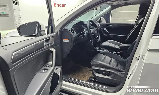 Volkswagen Tiguan 2020 2.0 автомат (гидро), миниатюра 10