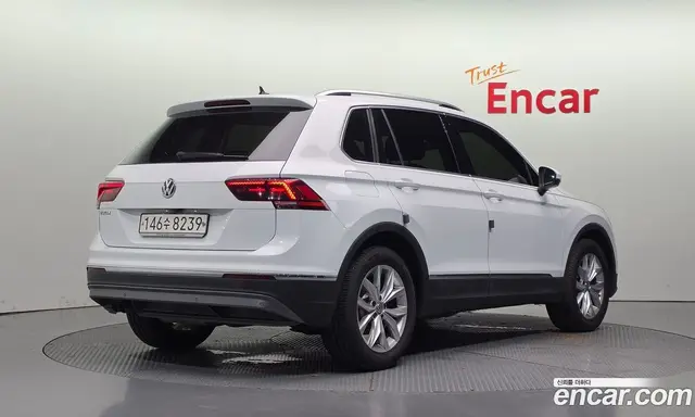 Volkswagen Tiguan 2020 2.0 автомат (гидро), миниатюра 2 Volkswagen Tiguan 2020 2.0 автомат (гидро), миниатюра 2