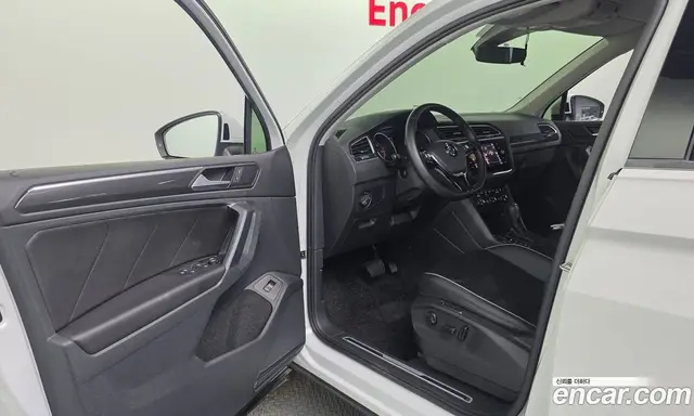 Volkswagen Tiguan 2020 2.0 автомат (гидро), миниатюра 11 Volkswagen Tiguan 2020 2.0 автомат (гидро), миниатюра 11