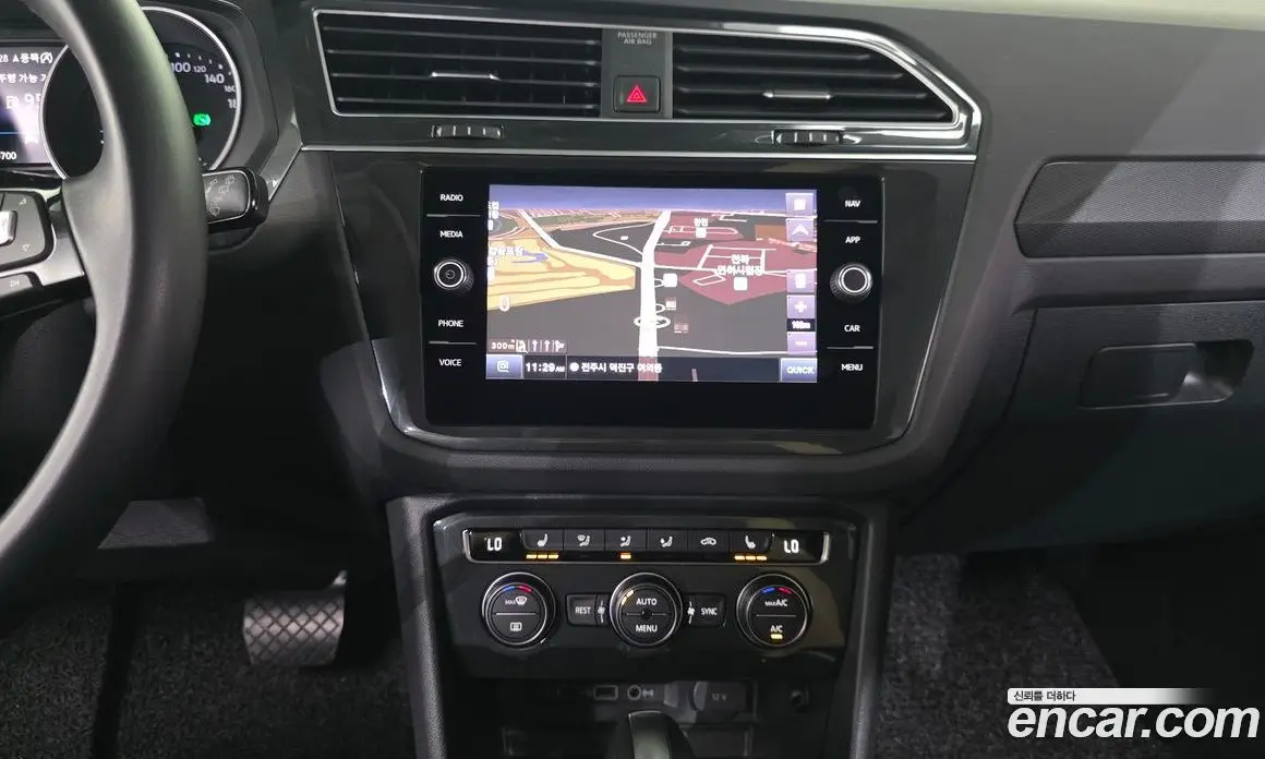 Volkswagen Tiguan 2020 2.0 автомат (гидро), фото 14 Volkswagen Tiguan 2020 2.0 автомат (гидро), фото 14