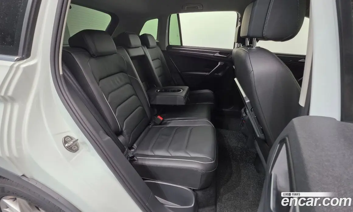 Volkswagen Tiguan 2020 2.0 автомат (гидро), фото 18 Volkswagen Tiguan 2020 2.0 автомат (гидро), фото 18