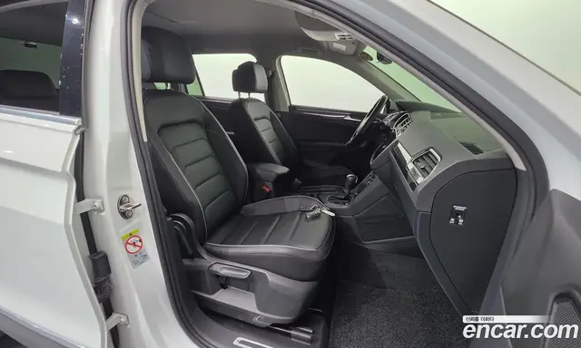 Volkswagen Tiguan 2020 2.0 автомат (гидро), миниатюра 10 Volkswagen Tiguan 2020 2.0 автомат (гидро), миниатюра 10