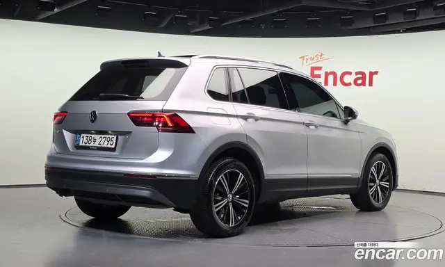 Volkswagen Tiguan 2020 2.0 автомат (гидро), миниатюра 2
