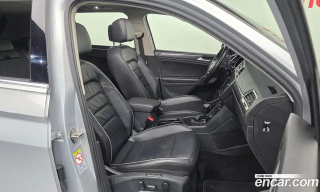 Volkswagen Tiguan 2020 2.0 автомат (гидро), миниатюра 11