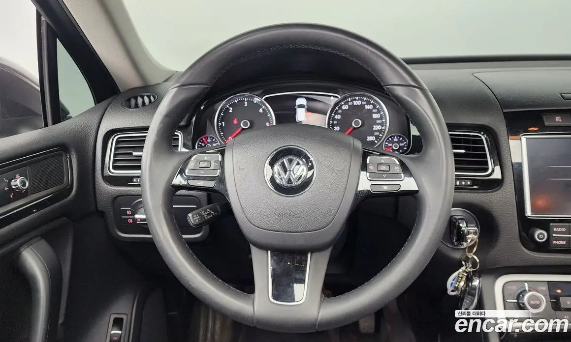 Volkswagen Touareg 2013 3.0 автомат (гидро), фото 13