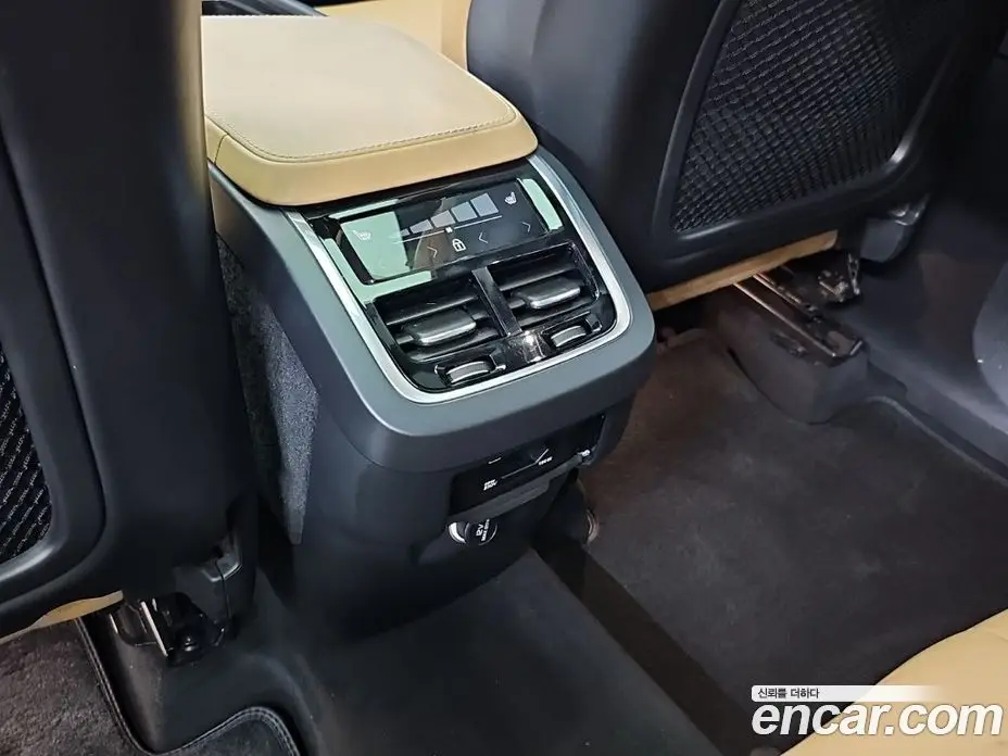 Volvo XC90 2018 2.0 автомат (гидро), фото 13