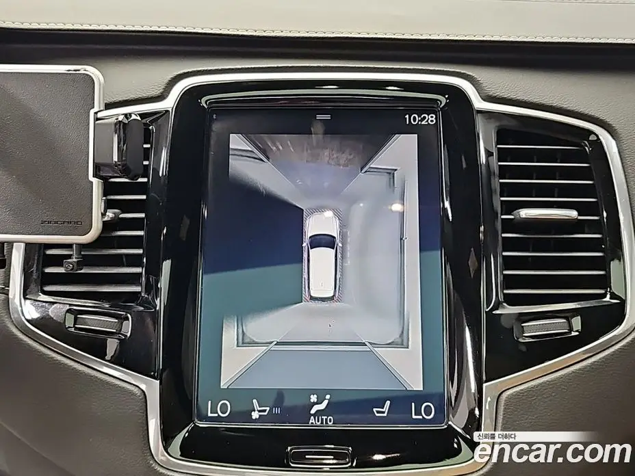 Volvo XC90 2018 2.0 автомат (гидро), фото 15