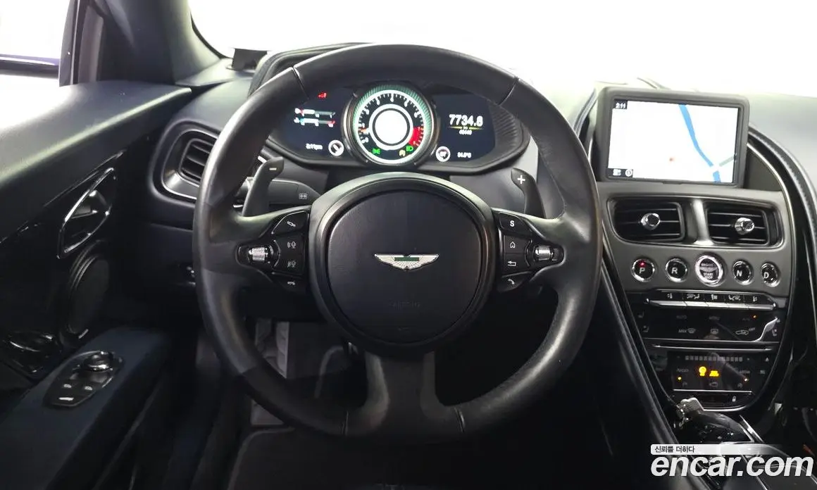 Aston Martin DB11 2017 5.2 автомат (гидро), фото 12