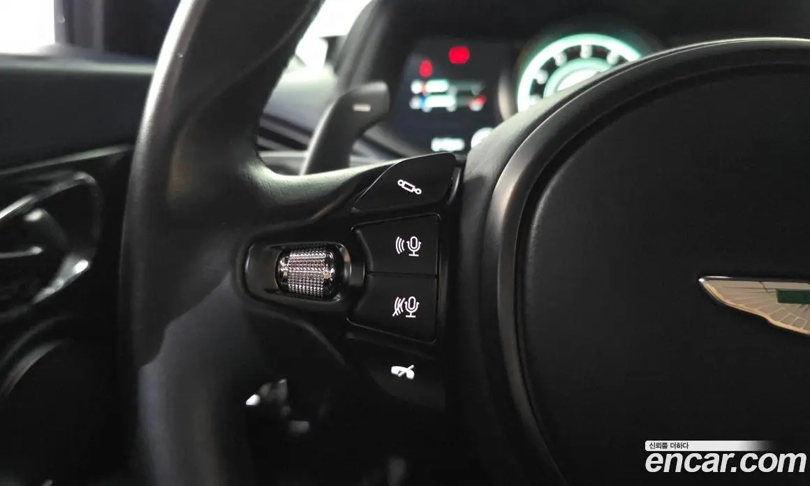 Aston Martin DB11 2017 5.2 автомат (гидро), фото 17