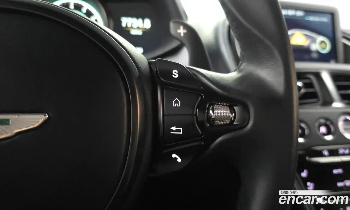 Aston Martin DB11 2017 5.2 автомат (гидро), фото 18