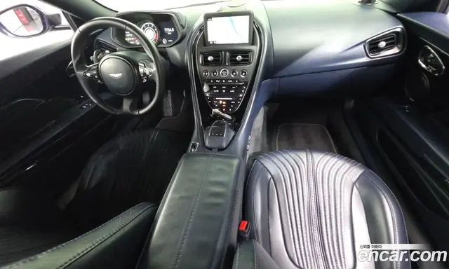 Aston Martin DB11 2017 5.2 автомат (гидро), миниатюра 7