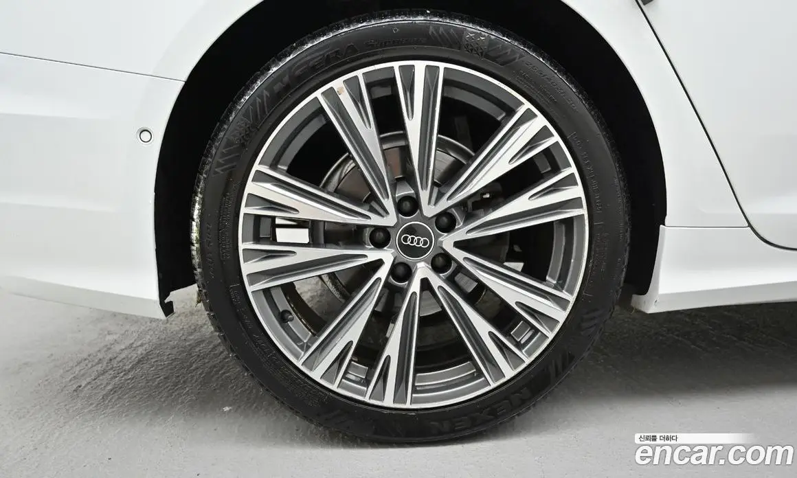 Audi A6 2023 2.0 автомат (гидро), фото 5