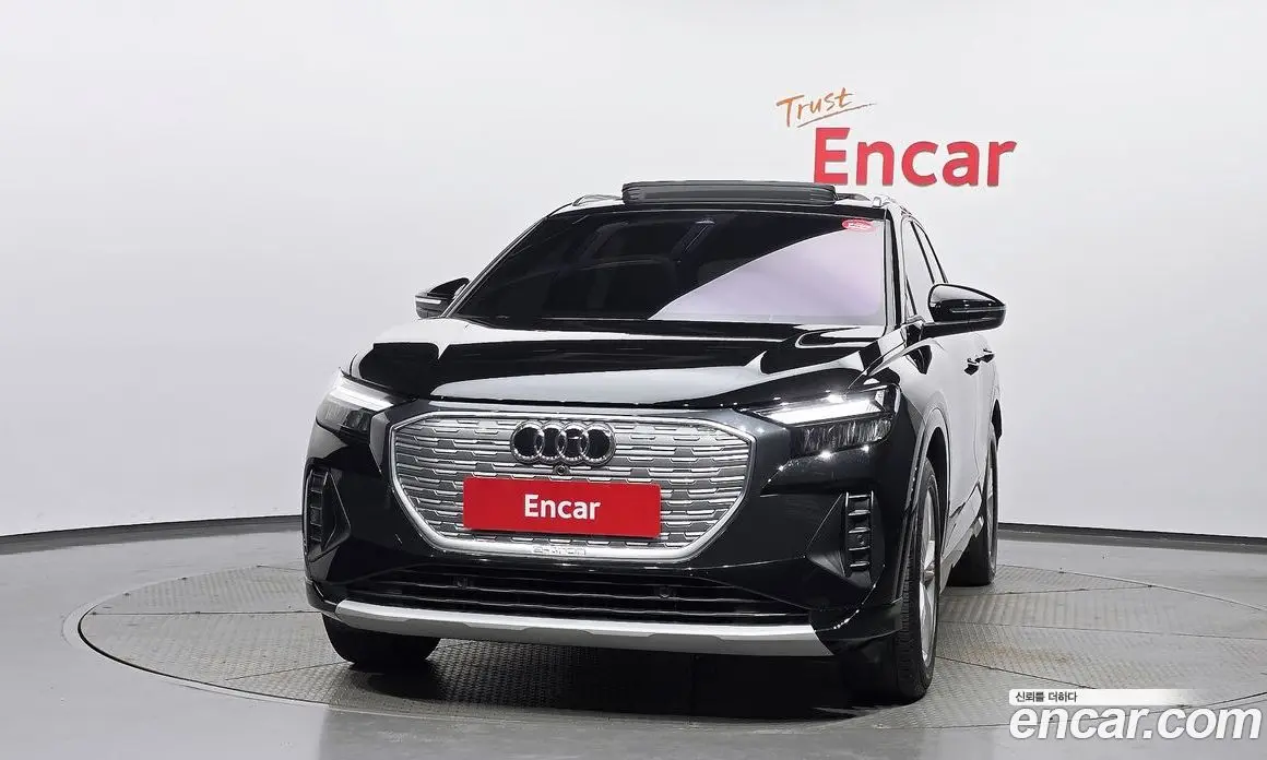 Audi Q4 e-tron 2023 0.2 автомат (гидро), фото 3 Audi Q4 e-tron 2023 0.2 автомат (гидро), фото 3