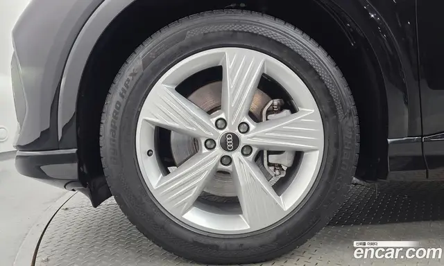 Audi Q4 e-tron 2023 0.2 автомат (гидро), миниатюра 5 Audi Q4 e-tron 2023 0.2 автомат (гидро), миниатюра 5