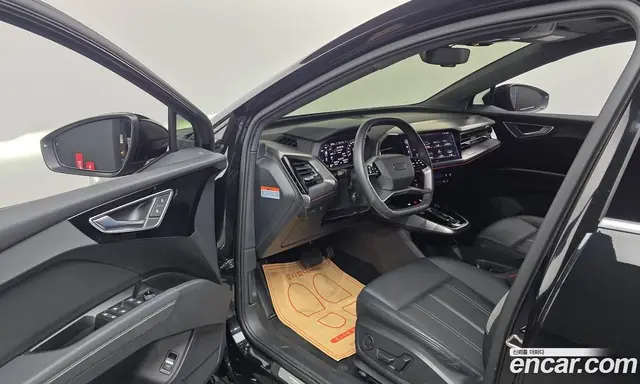 Audi Q4 e-tron 2023 0.2 автомат (гидро), миниатюра 10 Audi Q4 e-tron 2023 0.2 автомат (гидро), миниатюра 10