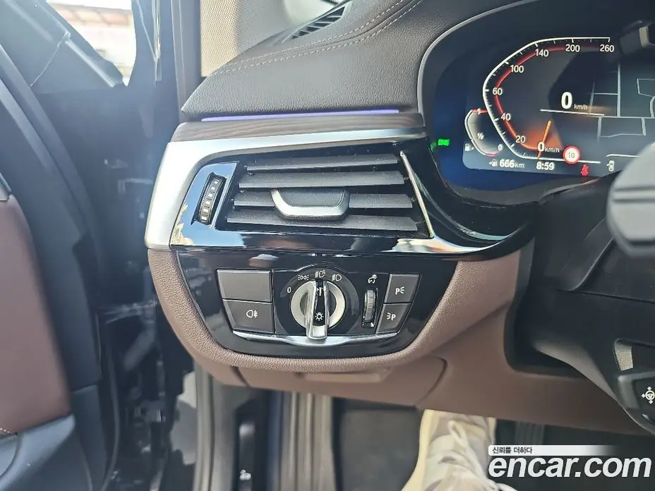 BMW 5 серия 2023 2.0 автомат (гидро), фото 11 BMW 5 серия 2023 2.0 автомат (гидро), фото 11