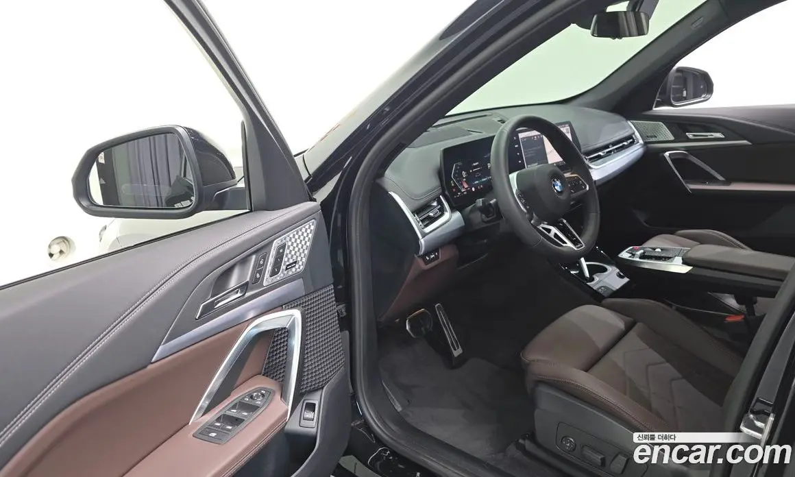 BMW X1 2024 2.0 автомат (гидро), фото 13
