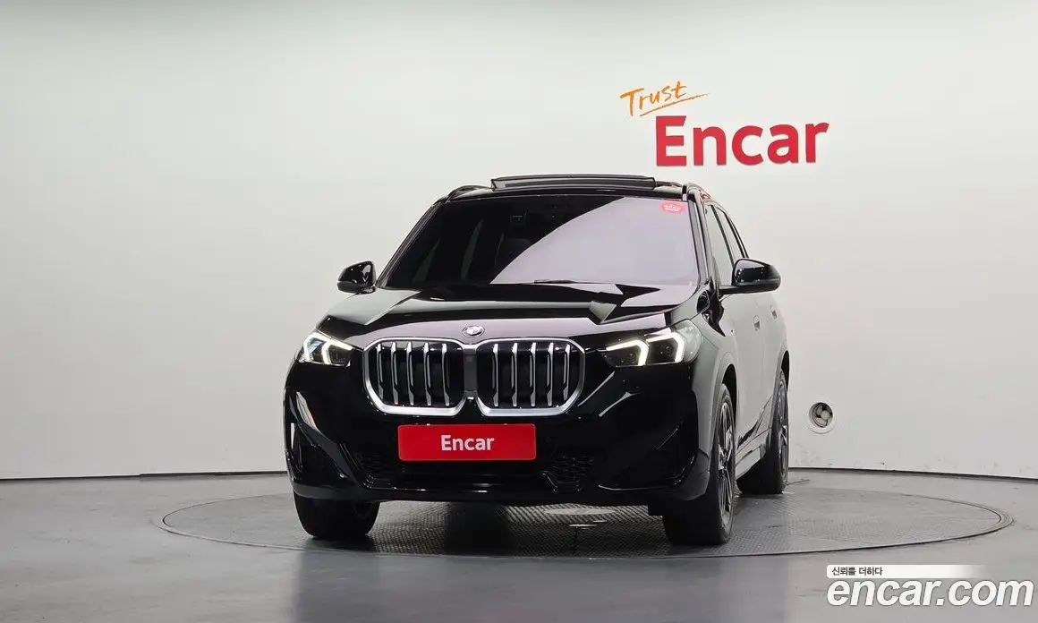 BMW X1 2024 2.0 автомат (гидро), фото 3