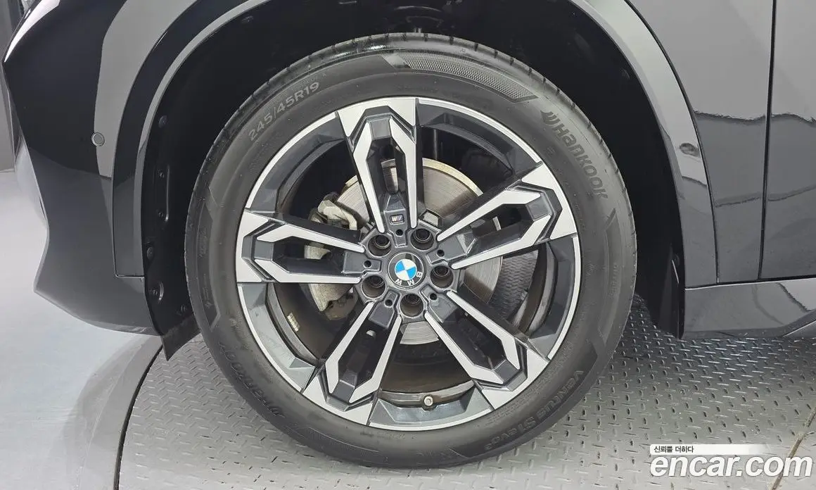 BMW X1 2024 2.0 автомат (гидро), фото 5