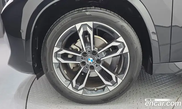 BMW X1 2024 2.0 автомат (гидро), миниатюра 5