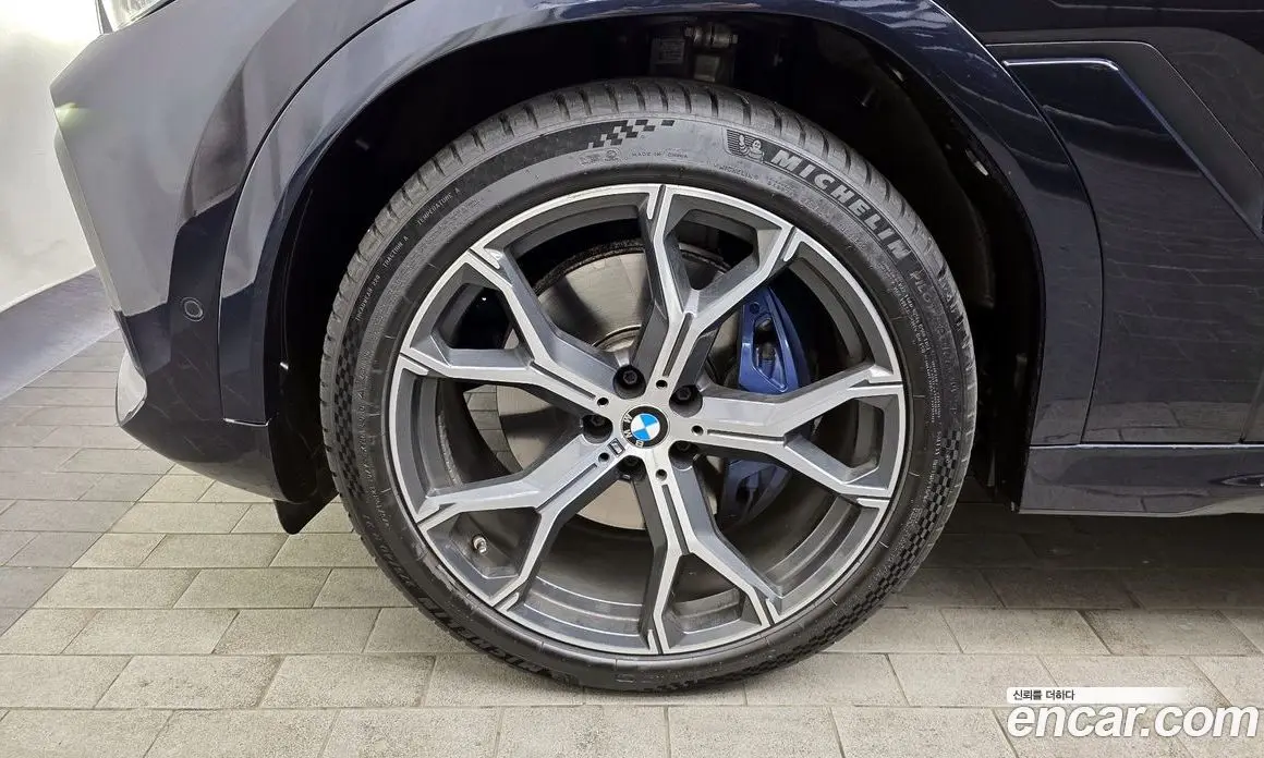BMW X6 2023 3.0 автомат (гидро), фото 5