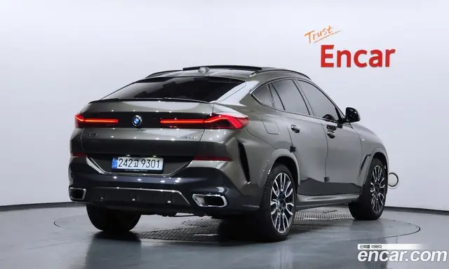 BMW X6 2024 3.0 автомат (гидро), миниатюра 2