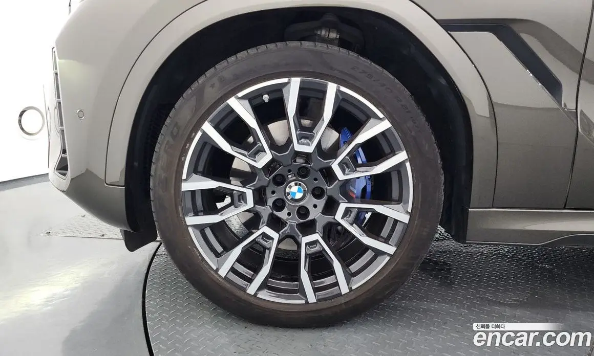 BMW X6 2024 3.0 автомат (гидро), фото 5