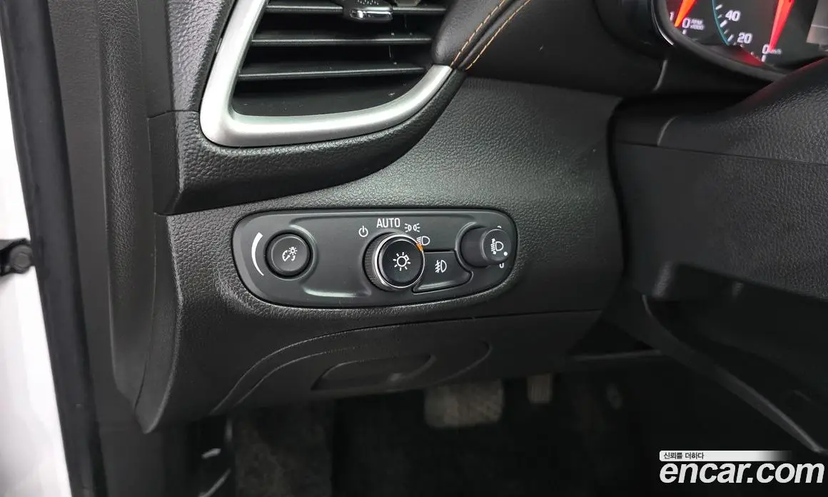 Chevrolet Trax 2018 1.4 автомат (гидро), фото 17