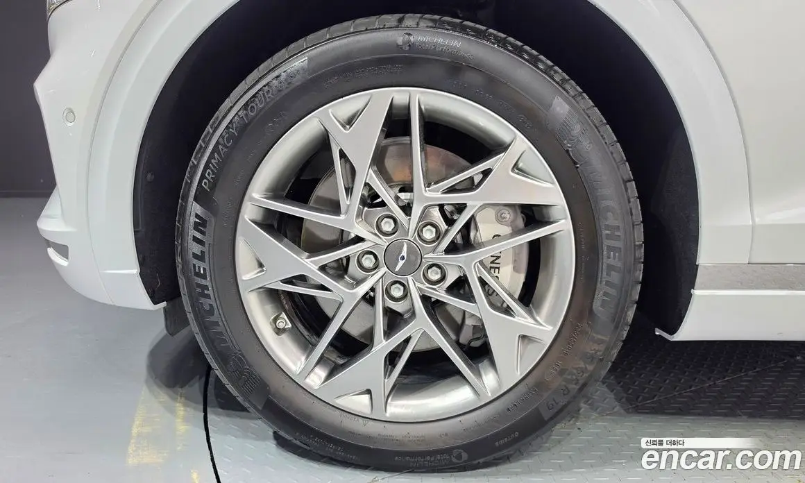 Genesis GV70 2022 2.5 автомат (гидро), фото 19 Genesis GV70 2022 2.5 автомат (гидро), фото 19