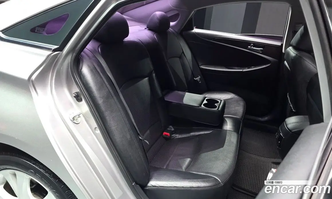 Hyundai Sonata 2012 2.0 автомат (гидро), фото 12
