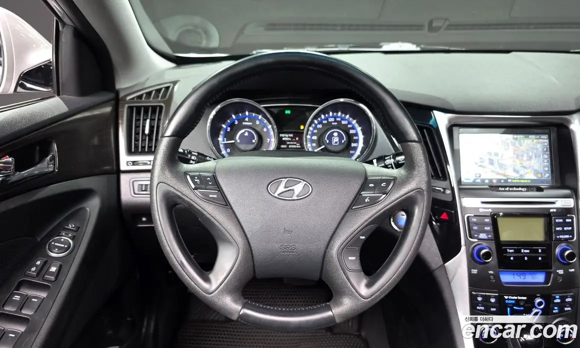 Hyundai Sonata 2012 2.0 автомат (гидро), фото 13