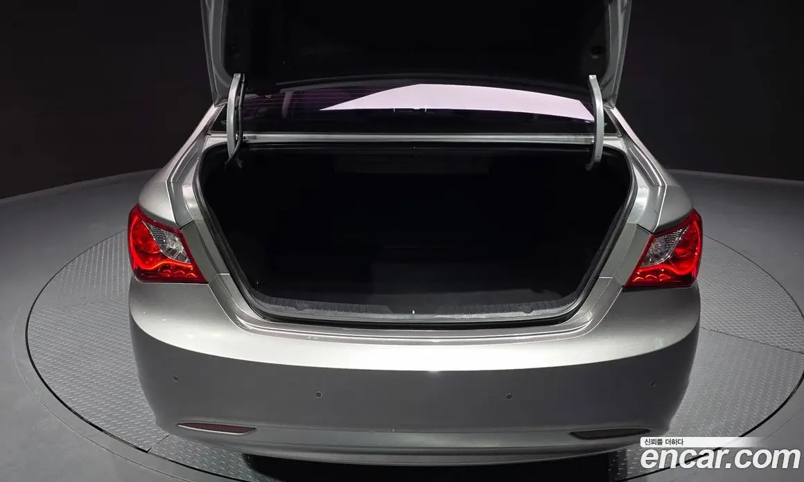 Hyundai Sonata 2012 2.0 автомат (гидро), фото 20