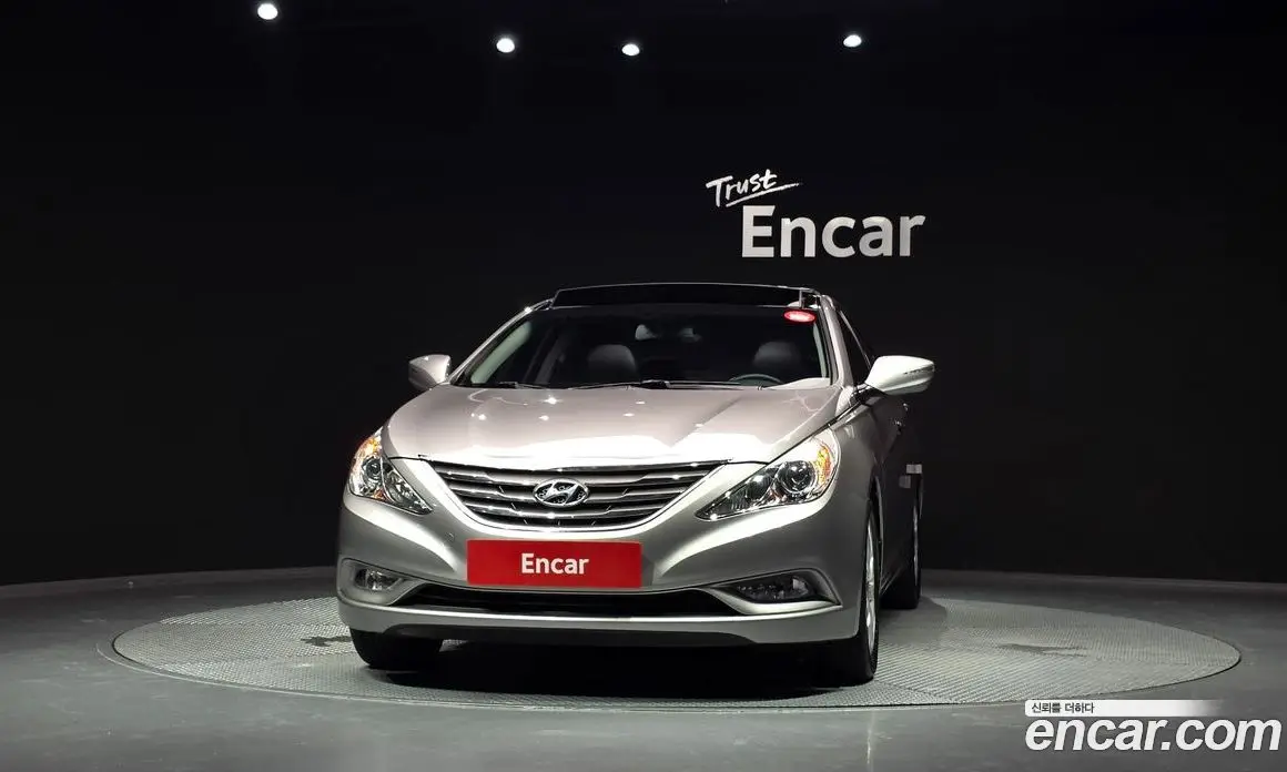 Hyundai Sonata 2012 2.0 автомат (гидро), фото 3