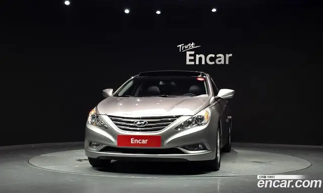 Hyundai Sonata 2012 2.0 автомат (гидро), миниатюра 3