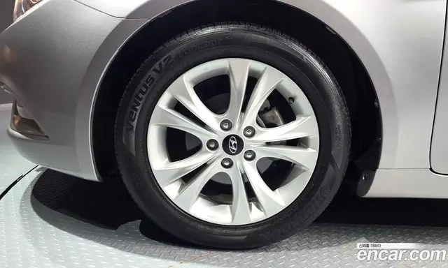 Hyundai Sonata 2012 2.0 автомат (гидро), миниатюра 5
