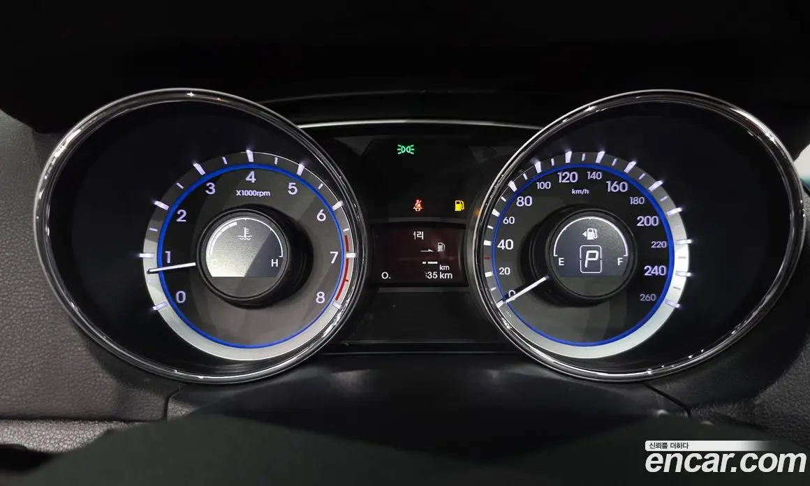 Hyundai Sonata 2012 2.0 автомат (гидро), фото 8