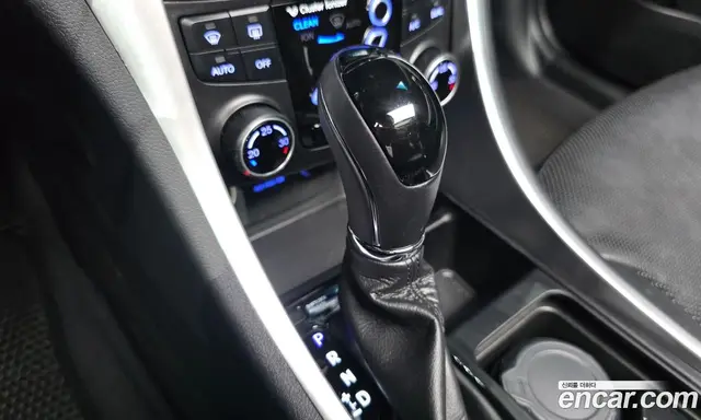 Hyundai Sonata 2012 2.0 автомат (гидро), миниатюра 9