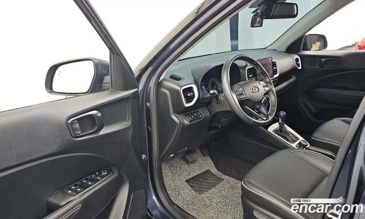 Hyundai Venue 2022 1.6 автомат (гидро), фото 10
