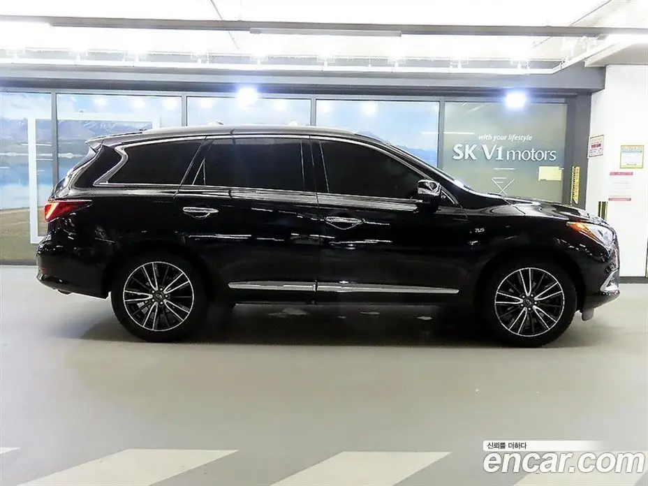 Infiniti QX60 2016 3.5 автомат (гидро), фото 3 Infiniti QX60 2016 3.5 автомат (гидро), фото 3