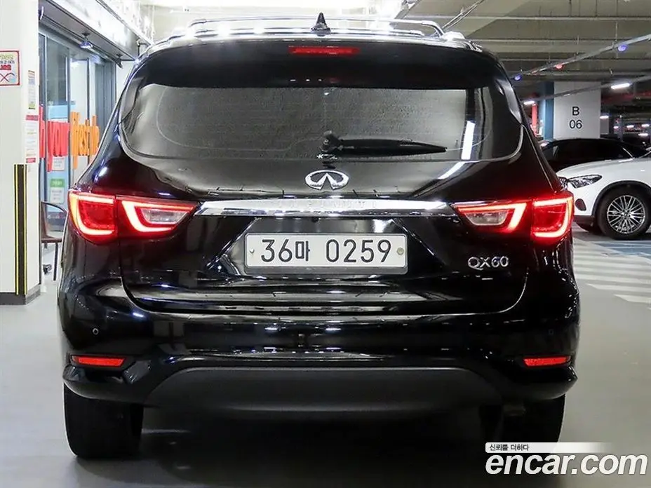 Infiniti QX60 2016 3.5 автомат (гидро), фото 5 Infiniti QX60 2016 3.5 автомат (гидро), фото 5