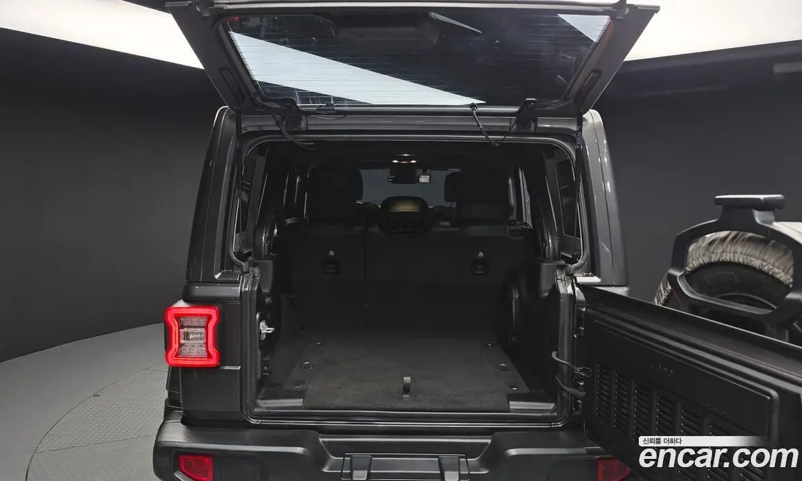 Jeep Wrangler 2021 2.0 автомат (гидро), фото 20